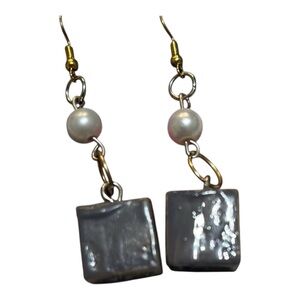 Elegant Gray Pearl Drop Earrings